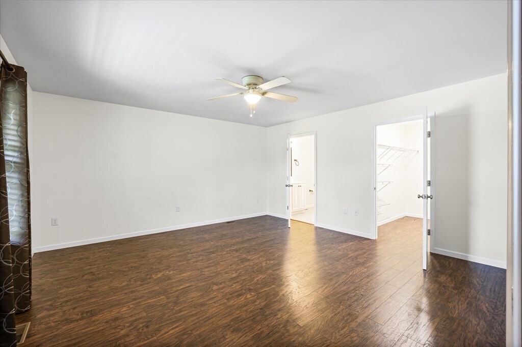 Building Photo - 242 Mirage Dr