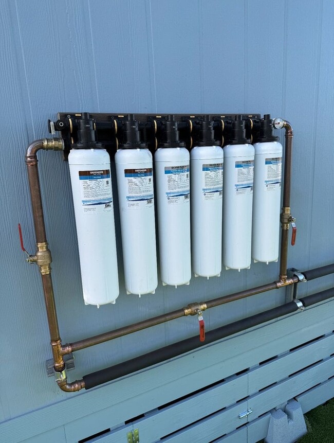 Building Photo - New Construction 2 Bedroom / 2 Bathroom House on Lahainaluna Rd.