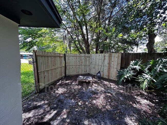 Building Photo - 6855 Hafford Ln