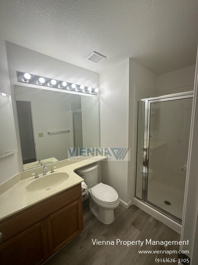 Building Photo - 108 Donegan Ct