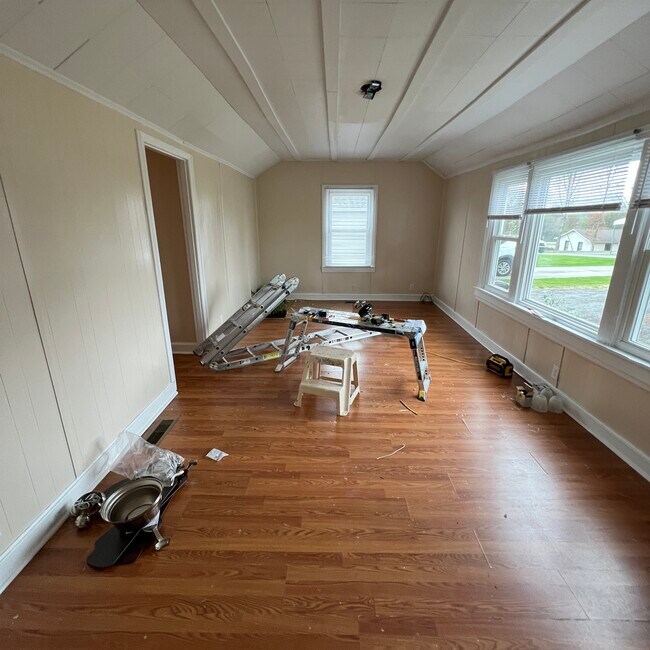 Building Photo - Million Street