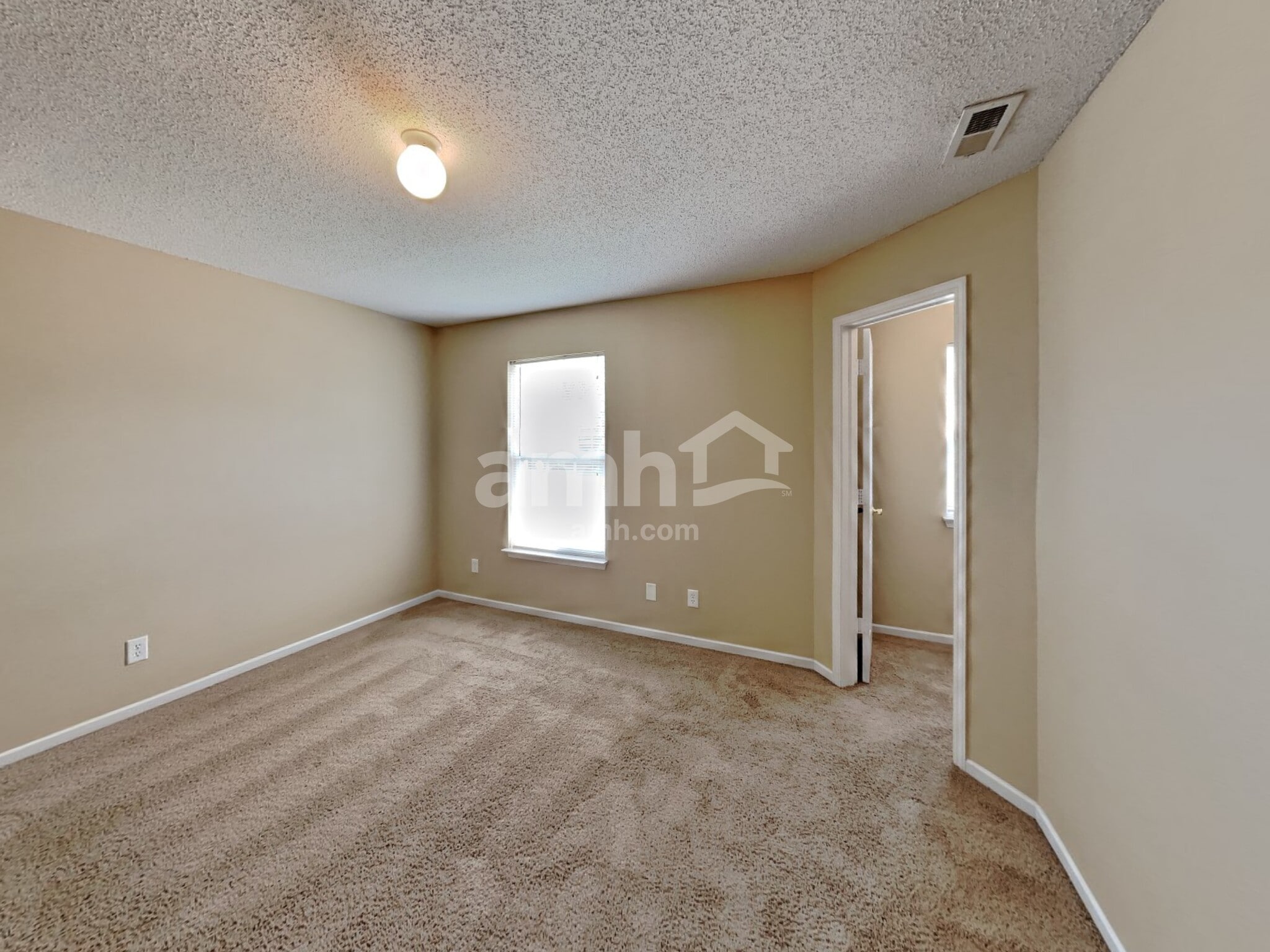 Building Photo - 6804 Woodland Heights Dr