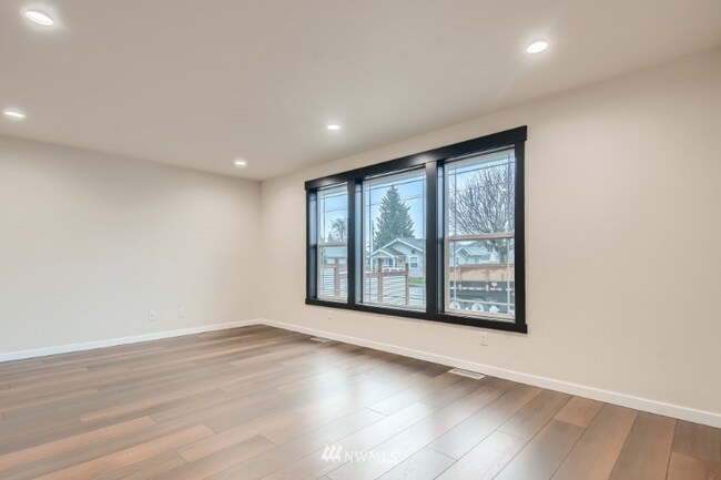 Building Photo - 6723 S Tyler St