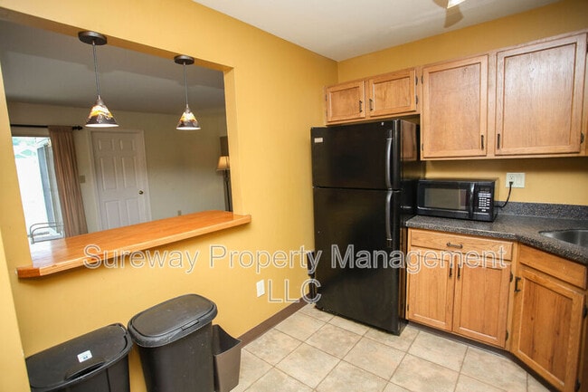 Building Photo - 315 Steeplechase Ct