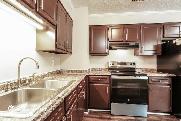 Building Photo - 3476 Postell Dr