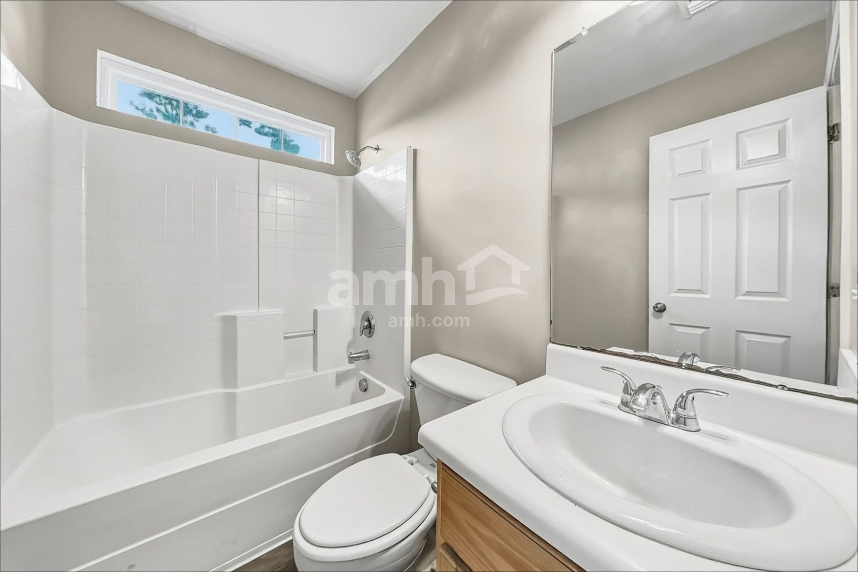 Building Photo - 474 Young Way