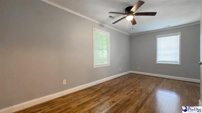 Building Photo - 321 S Park Ave