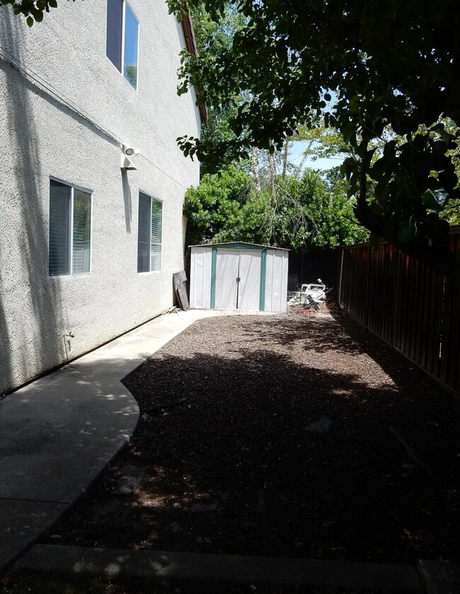 Building Photo - 104 Vierra Cir