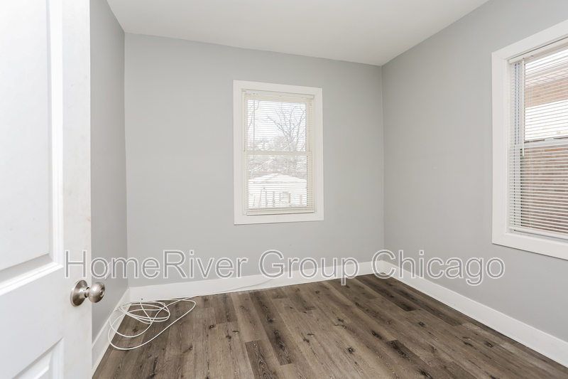Building Photo - 9132 S Saginaw Ave