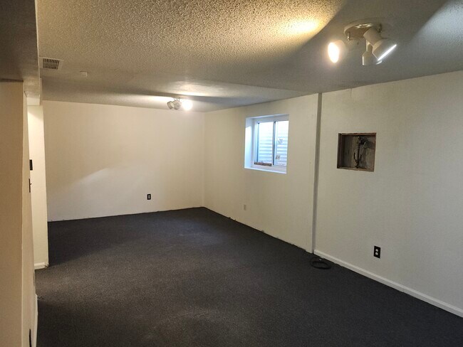 Building Photo - 11461 W 107th Pl