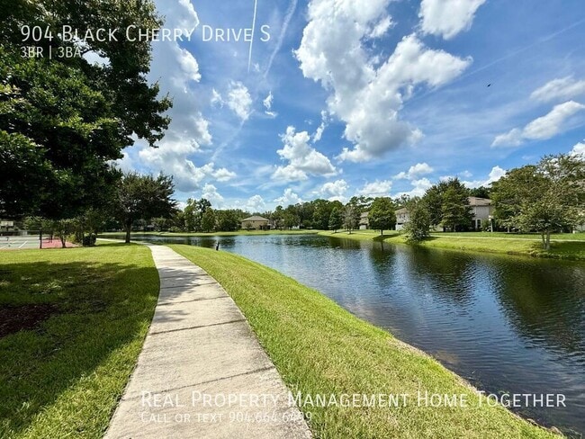 Building Photo - 904 Black Cherry Dr S