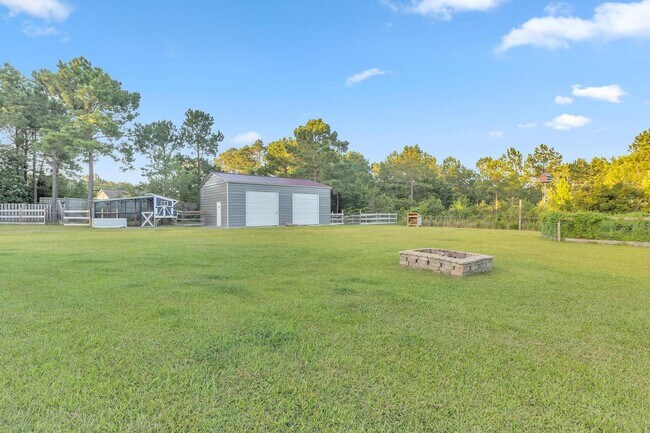 Building Photo - 5 Acres for rent in Holly Ridge!