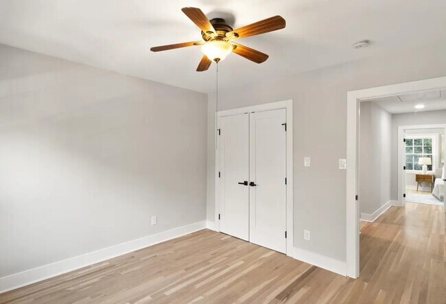 Building Photo - 3920-3912 12th St S