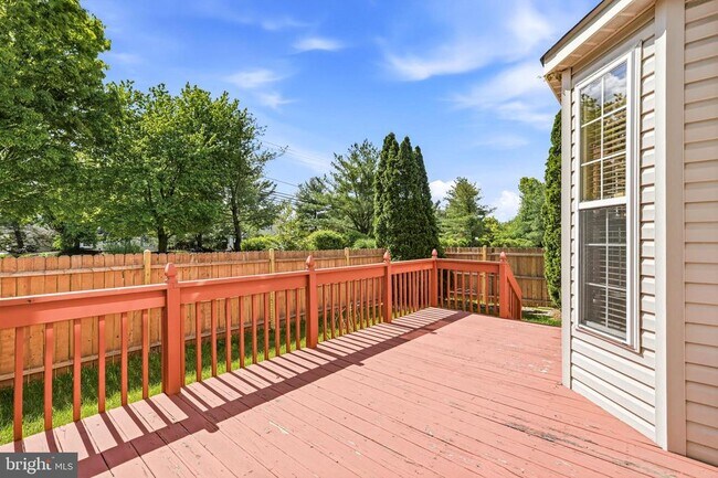 Building Photo - 445 Tuvira Ln