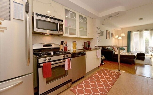 Building Photo - 147 W 142nd St