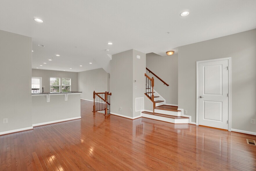 Building Photo - 1269 Elderslie Ln