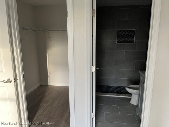 Building Photo - 6816 San Benito Dr