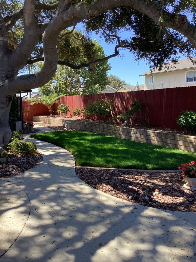 Building Photo - Beautiful Vandenberg Village Home