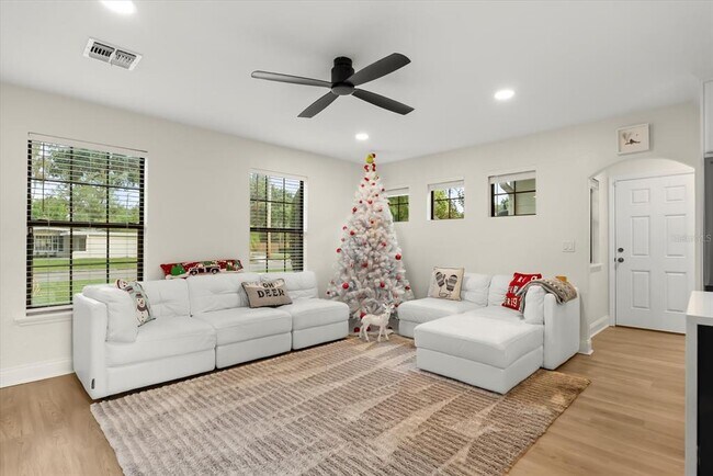 Building Photo - 3622 Devonswood Dr