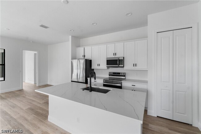 Building Photo - 837 91st Ave N