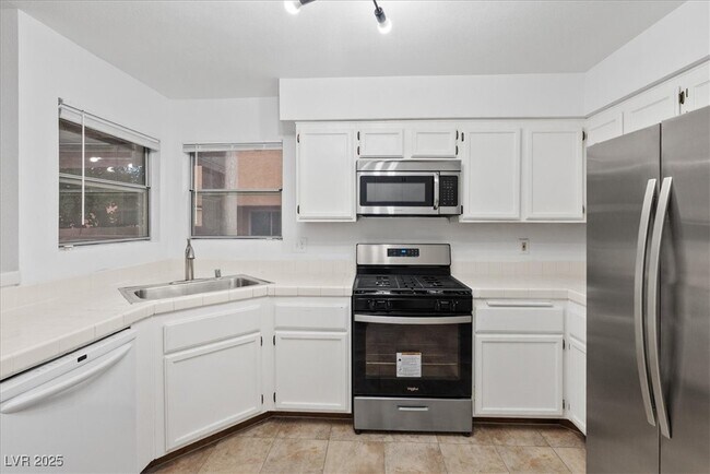 Building Photo - 2559 Kilmaron Cir