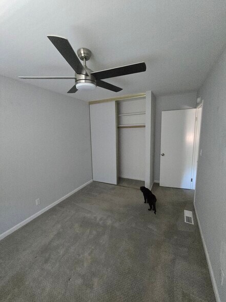 Bedroom for rent - 613 Millich Dr