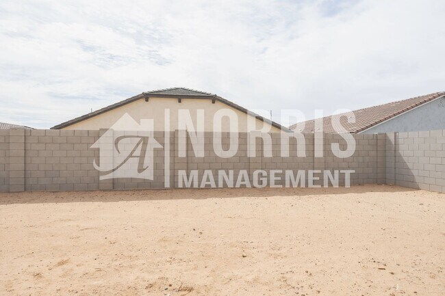 Building Photo - 1131 E Brookwood Dr