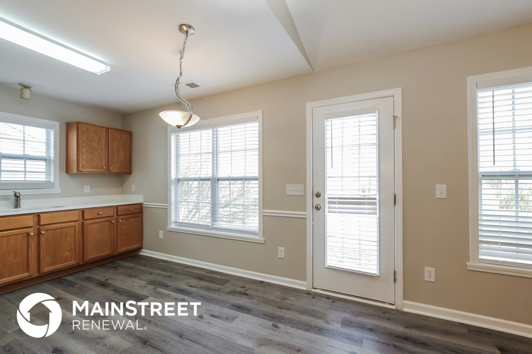 Building Photo - 6007 Trailshead Dr