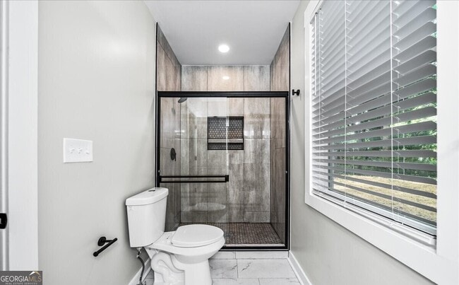 Building Photo - 1453 Lockwood Dr SW