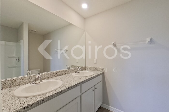 Building Photo - 4383 SW 85 Ln