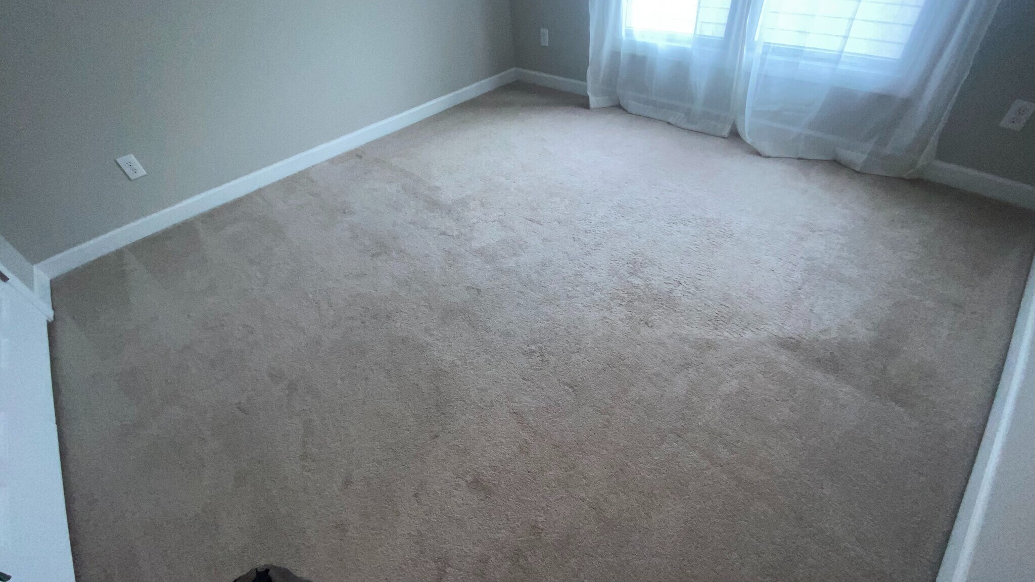 Building Photo - Room in House on Legendary Ln