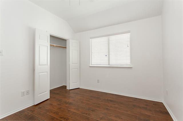 Building Photo - 9721 Meadow Rue Dr