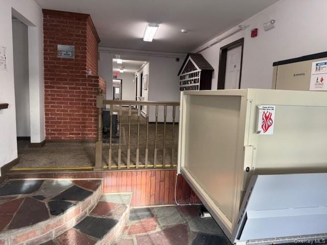 Building Photo - 94 Old Post Rd