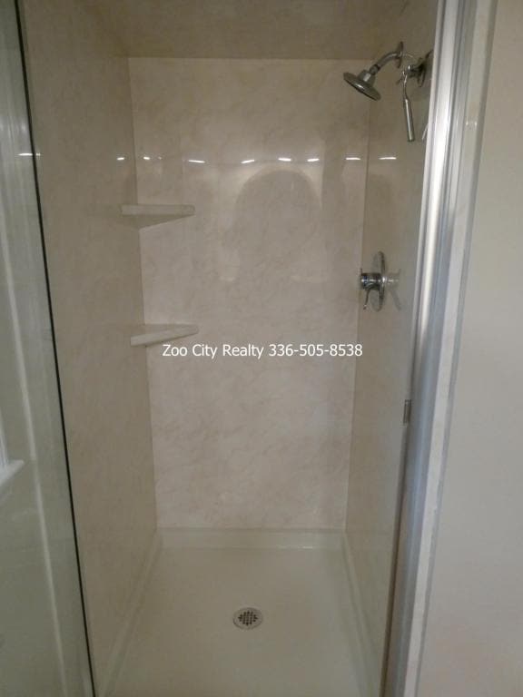 Building Photo - 589 McDermott St