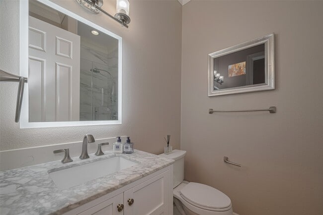 Building Photo - 4006 Lanark Ln