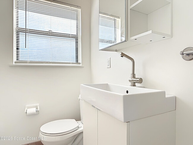 Building Photo - 710 Flamingo Dr