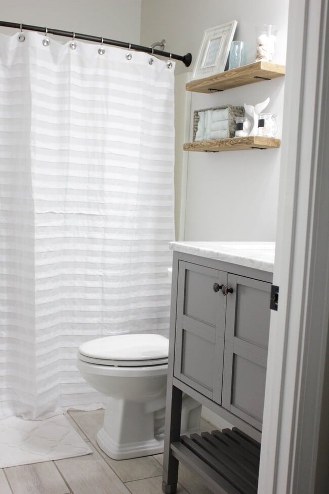 Building Photo - 7 Teakwood Dr