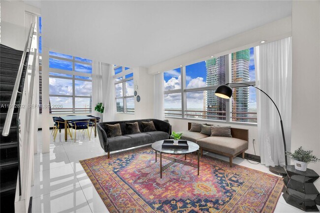 Building Photo - 1395 Brickell Ave