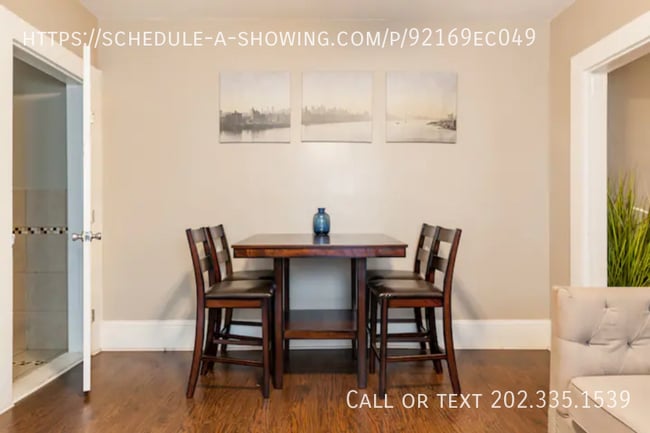 Building Photo - 1120 Snyder St NW