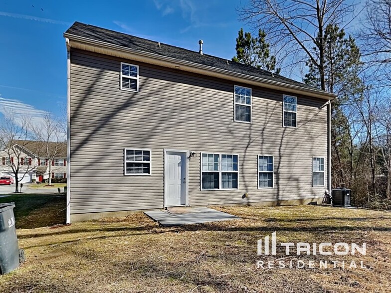 Building Photo - 14015 Bernardy Ln