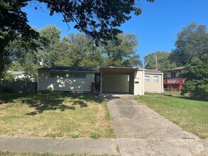 Building Photo - 3 Bed/1 Bath Home in South KC!