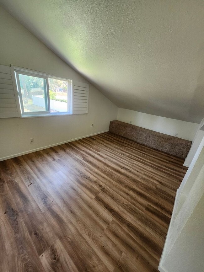 Building Photo - Big backyard with lots of upgrades
