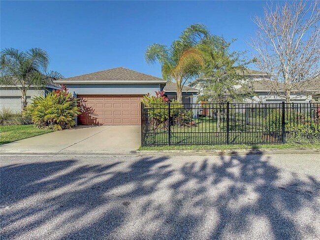 Building Photo - 14912 Caravan Ave
