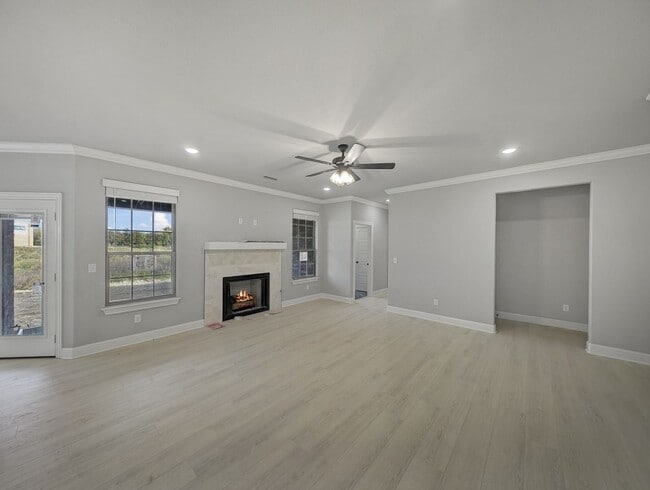 Primary Photo - 257 Vicks Cir