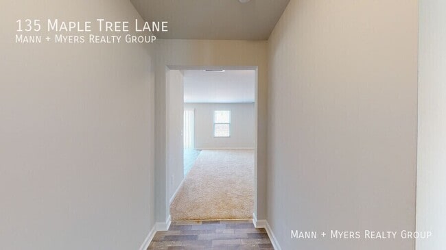 Building Photo - 135 Maple Tree Ln
