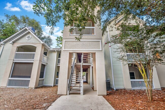 Building Photo - B13**