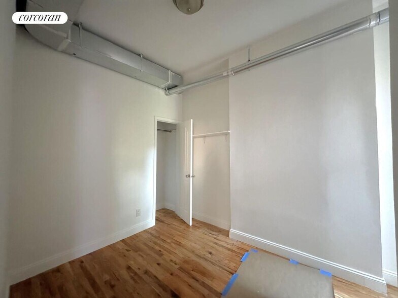 Building Photo - 656 MacDonough St