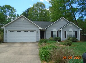 Building Photo - Charming 3-Bedroom, 2-Bathroom Home for Rent – Perfect for Comfortable Living!