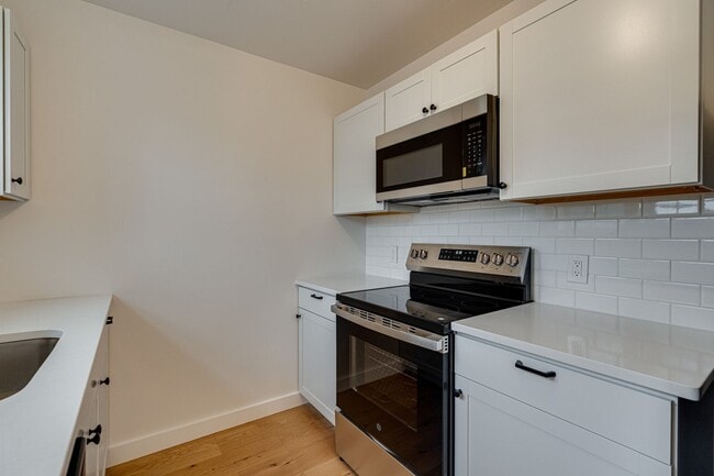 Building Photo - Two Bedroom Home For Rent