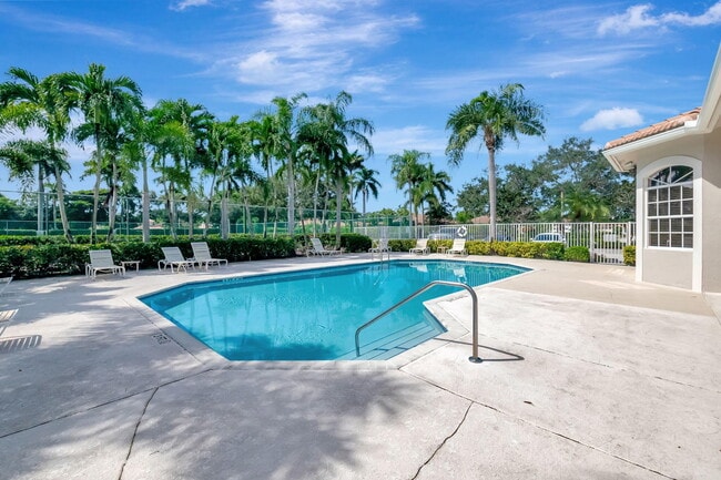 Building Photo - 5063 Ventura Dr